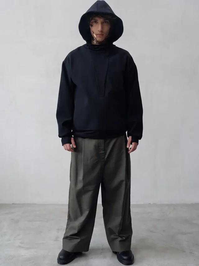 Kage Black Sweatshirt, oversized drop-shoulder style in heavy fleece.